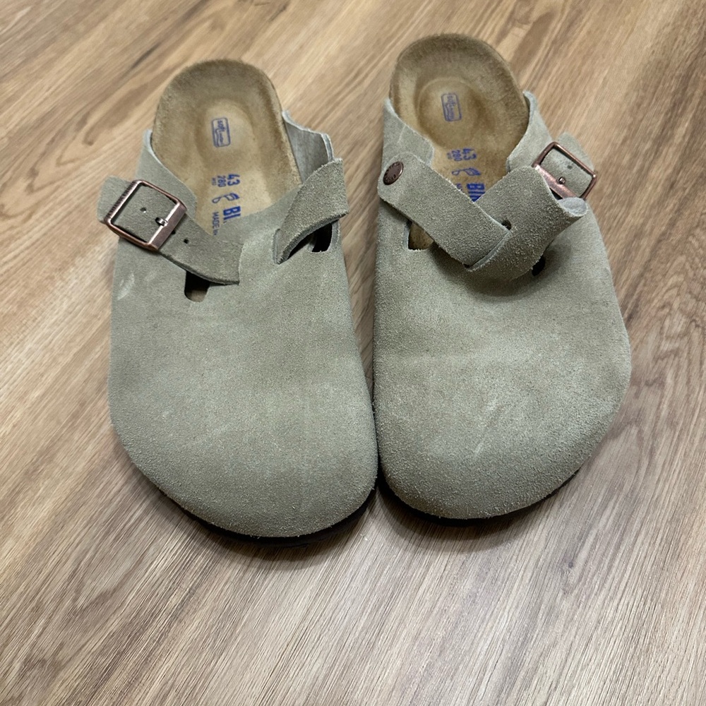 Birkenstock Boston Clogs, Size 43. Worn once!